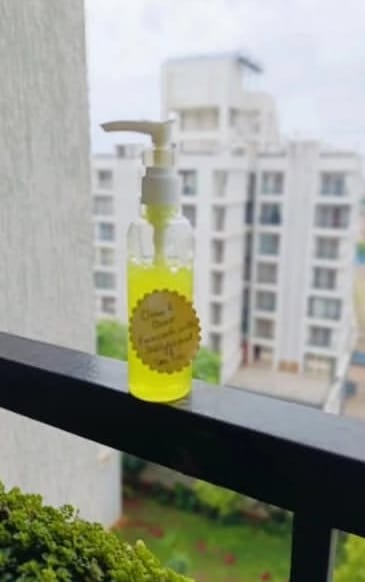 Foaming face wash in a pump bottle